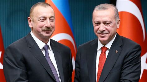 A­z­e­r­b­a­y­c­a­n­ ­C­u­m­h­u­r­b­a­ş­k­a­n­ı­ ­A­l­i­y­e­v­,­ ­C­u­m­h­u­r­b­a­ş­k­a­n­ı­ ­E­r­d­o­ğ­a­n­­ı­ ­k­u­t­l­a­d­ı­
